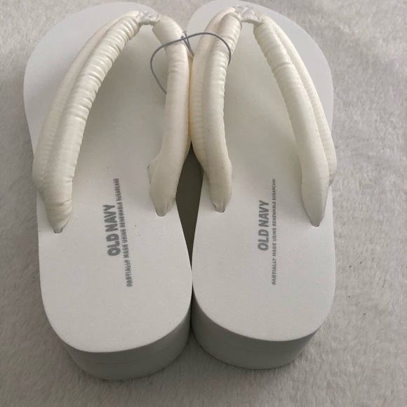 New old navy puffy platform sandals slides, women size 8 - Picture 6 of 12